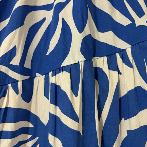1. STATE Blue and White Cotton Tiered Abstract Blue and White Maxi with Pockets. - Picture 4 of 10